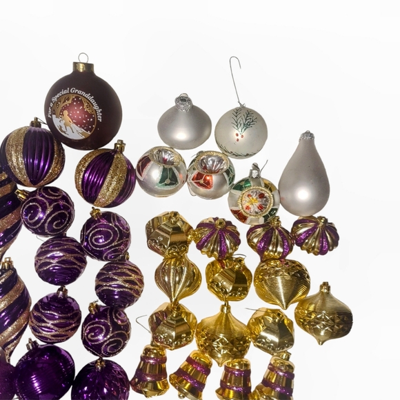 Christmas Tree Ornaments - Picture 5 of 8